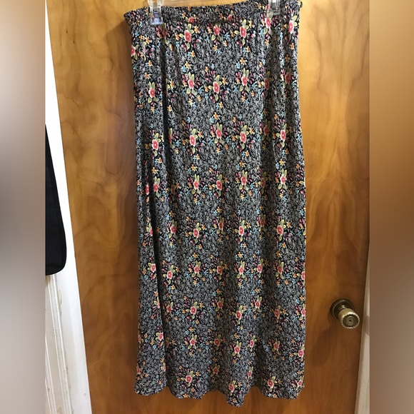 Karma Dresses & Skirts - Karma 1X Floral Maxi Skirt